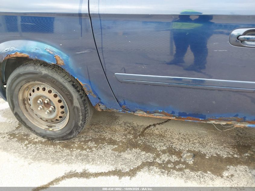 2005 Chrysler Town & Country Lx VIN: 2C4GP44R15R113477 Lot: 43413052