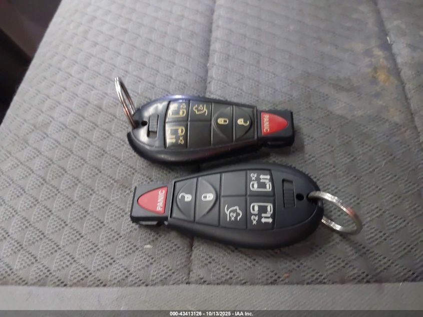 2010 Chrysler Town & Country Touring VIN: 2A4RR5D15AR212357 Lot: 43413126