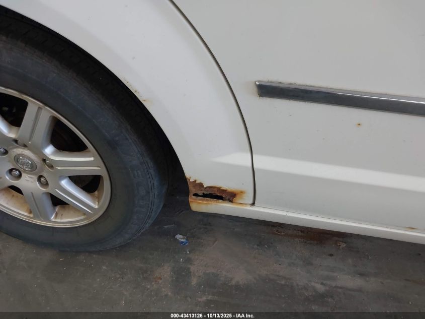 2010 Chrysler Town & Country Touring VIN: 2A4RR5D15AR212357 Lot: 43413126