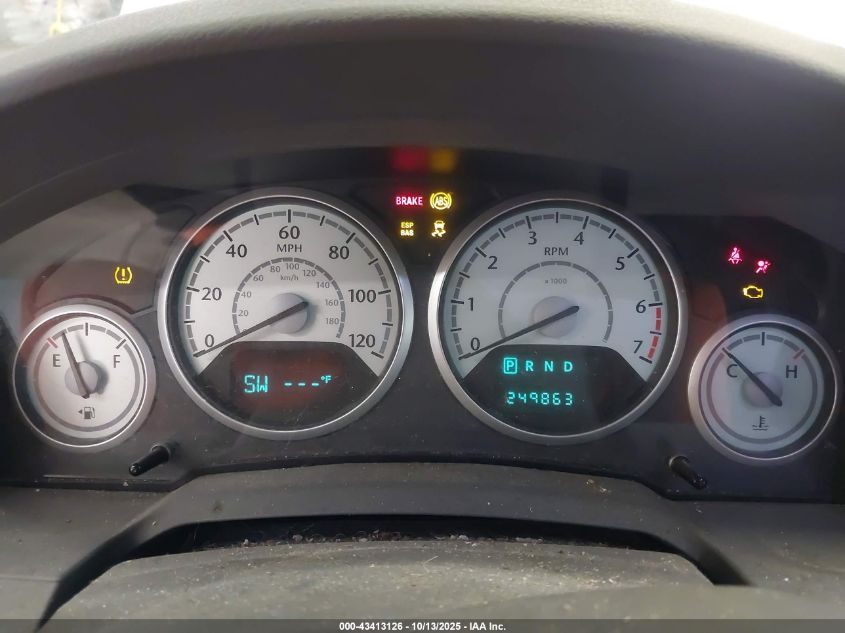 2010 Chrysler Town & Country Touring VIN: 2A4RR5D15AR212357 Lot: 43413126