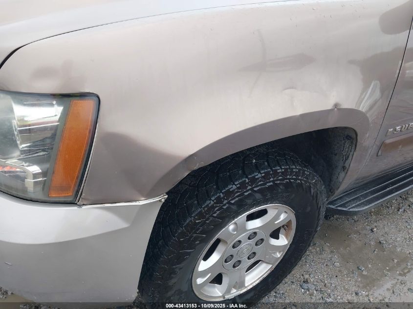 2007 Chevrolet Suburban 1500 Ls VIN: 1GNFC160X7R232116 Lot: 43413153