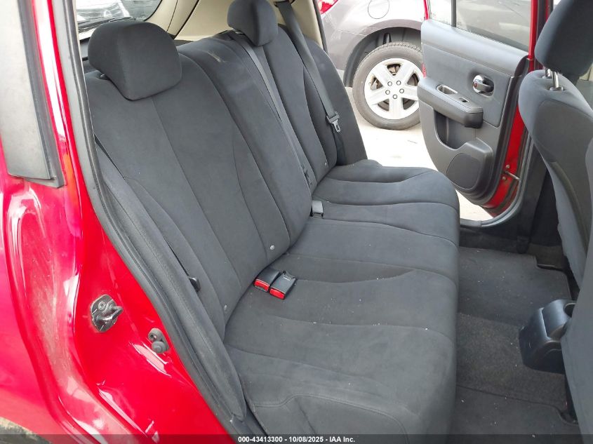 2009 Nissan Versa 1.8S VIN: 3N1BC13E79L489898 Lot: 43413300