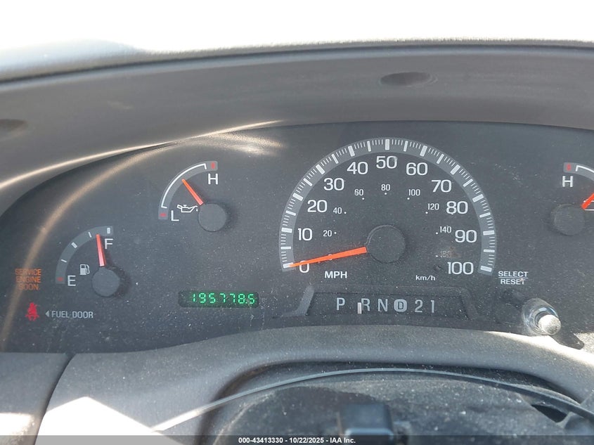1FTRF17262NB97443 2002 FORD F-150 photo no. 7