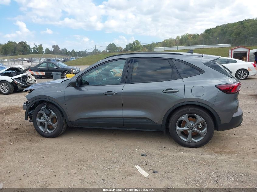 2025 Ford Escape St-Line VIN: 1FMCU0MZ7SUA71875 Lot: 43413338
