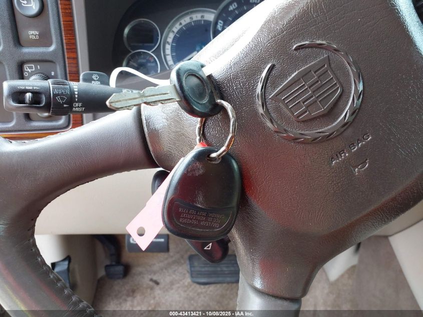 2002 Cadillac Escalade Standard VIN: 1GYEK63N62R135972 Lot: 43413421