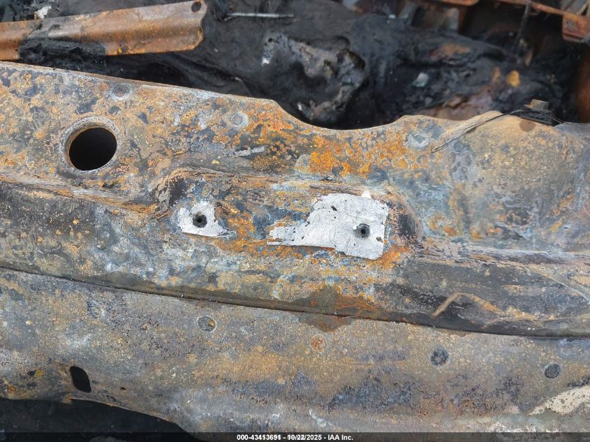 1999 Mercury Grand Marquis Gs VIN: 2MEFM74W6XX660298 Lot: 43413691