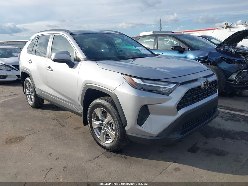 TOYOTA RAV4 XLE