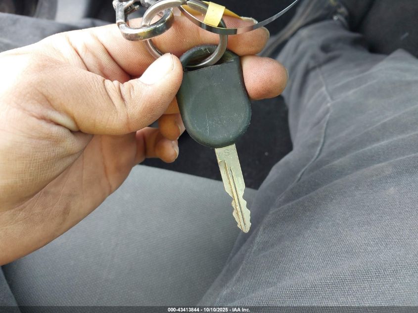 2005 Ford Mustang V6 Deluxe/V6 Premium VIN: 1ZVFT80N455187729 Lot: 43413844