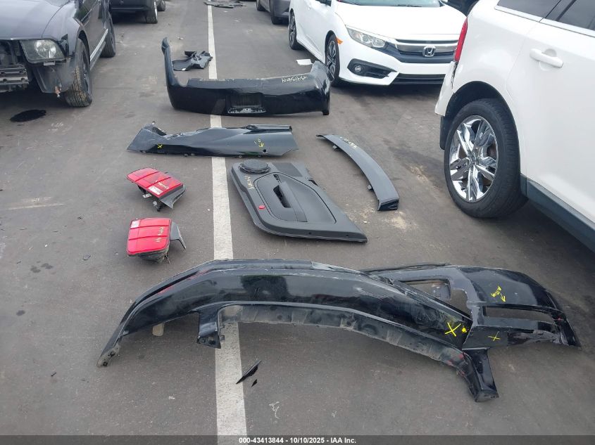 2005 Ford Mustang V6 Deluxe/V6 Premium VIN: 1ZVFT80N455187729 Lot: 43413844