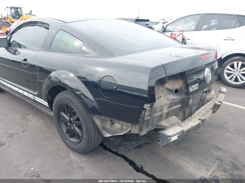 2005 Ford Mustang V6 Deluxe/V6 Premium VIN: 1ZVFT80N455187729 Lot: 43413844