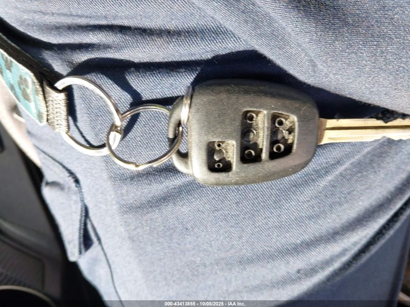 2015 Toyota Rav4 Xle VIN: 2T3WFREV7FW147289 Lot: 43413855