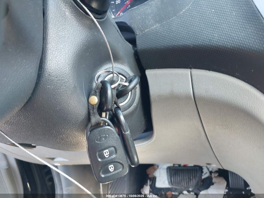 2013 Hyundai Accent Gls VIN: KMHCT4AE2DU540000 Lot: 43413875