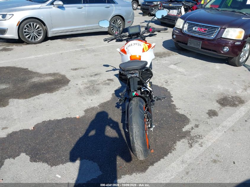 2024 Ktm Duke VIN: MD2JPE408RN066281 Lot: 43413928