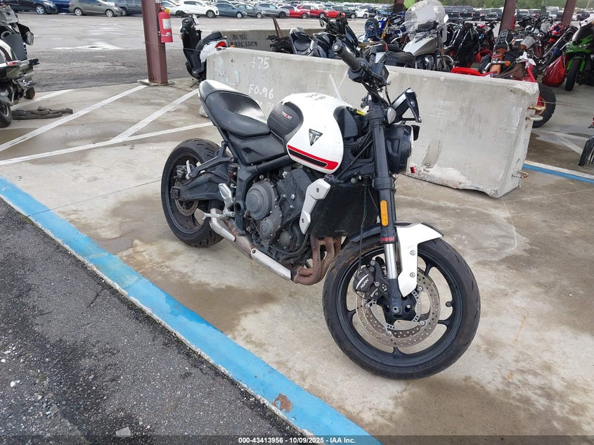 2022 TRIUMPH MOTORCYCLE TRIDENT 660 - SMTL10ULXNTAF5379