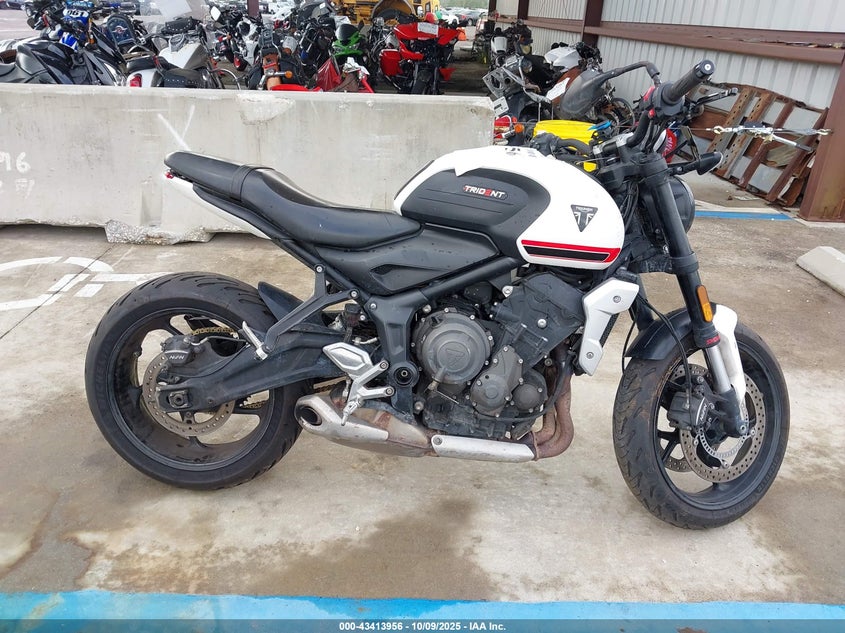 2022 TRIUMPH MOTORCYCLE TRIDENT 660 - SMTL10ULXNTAF5379
