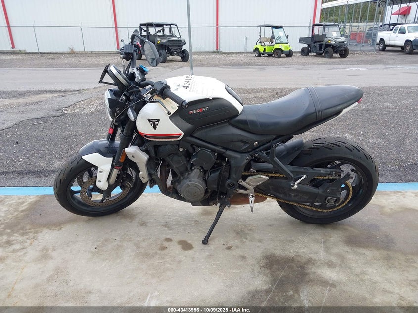 2022 TRIUMPH MOTORCYCLE TRIDENT 660 - SMTL10ULXNTAF5379