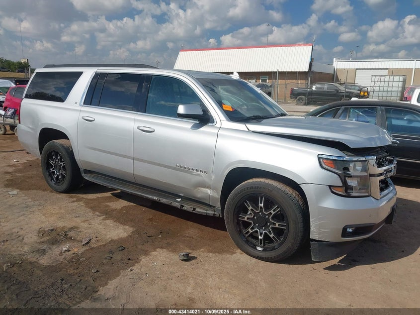 CHEVROLET SUBURBAN LT