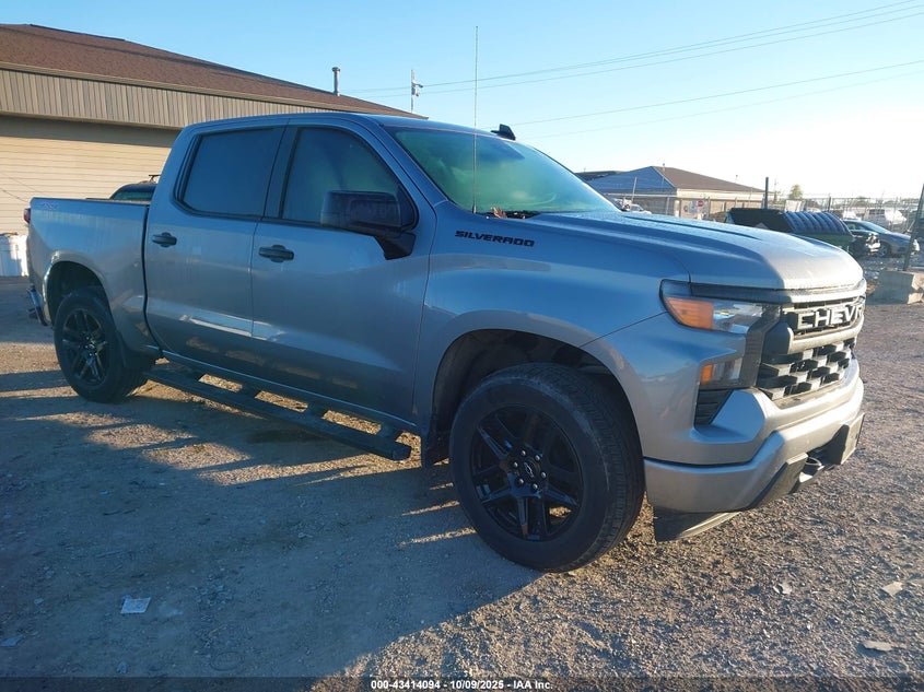 CHEVROLET SILVERADO 1500 4WD SHORT BED CUSTOM