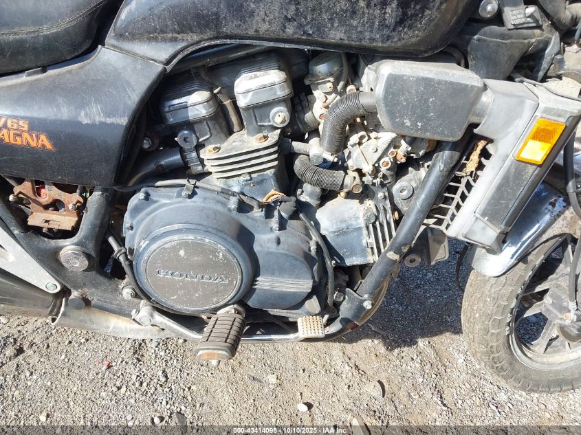 1985 Honda Vf1100 C VIN: 1HFSC1211FA206836 Lot: 43414095