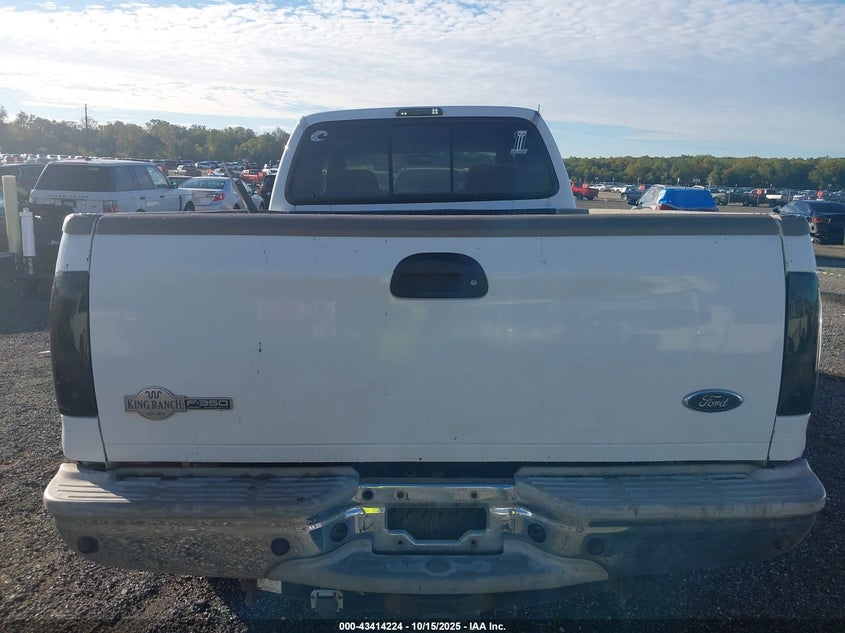 2005 Ford F-350 Lariat/Xl/Xlt VIN: 1FTWW31P15EB46777 Lot: 43414224