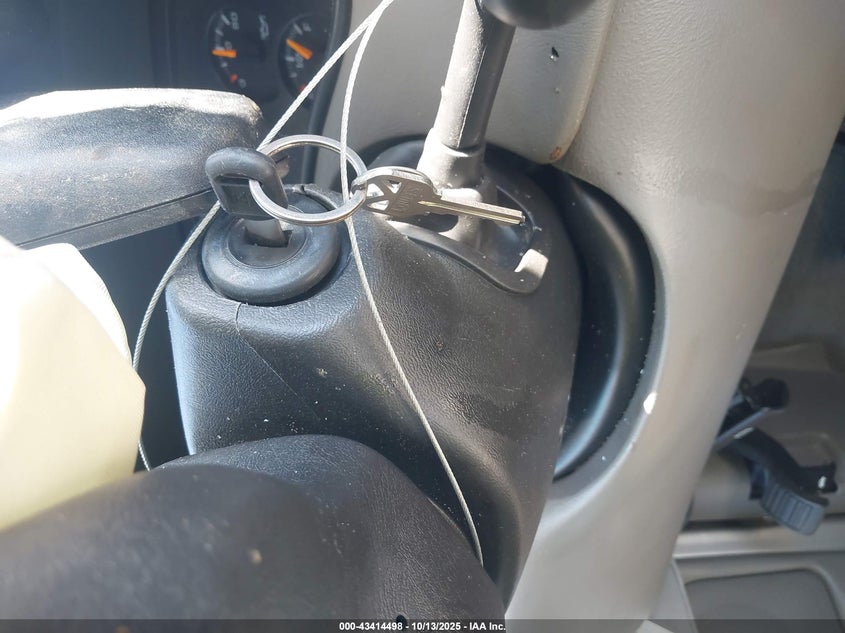 2005 GMC Sierra 1500 Slt VIN: 2GTEK13T051274712 Lot: 43414498