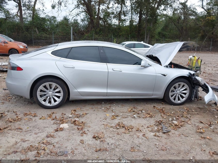 2017 Tesla Model S 60/75 VIN: 5YJSA1E18HF188955 Lot: 43414602
