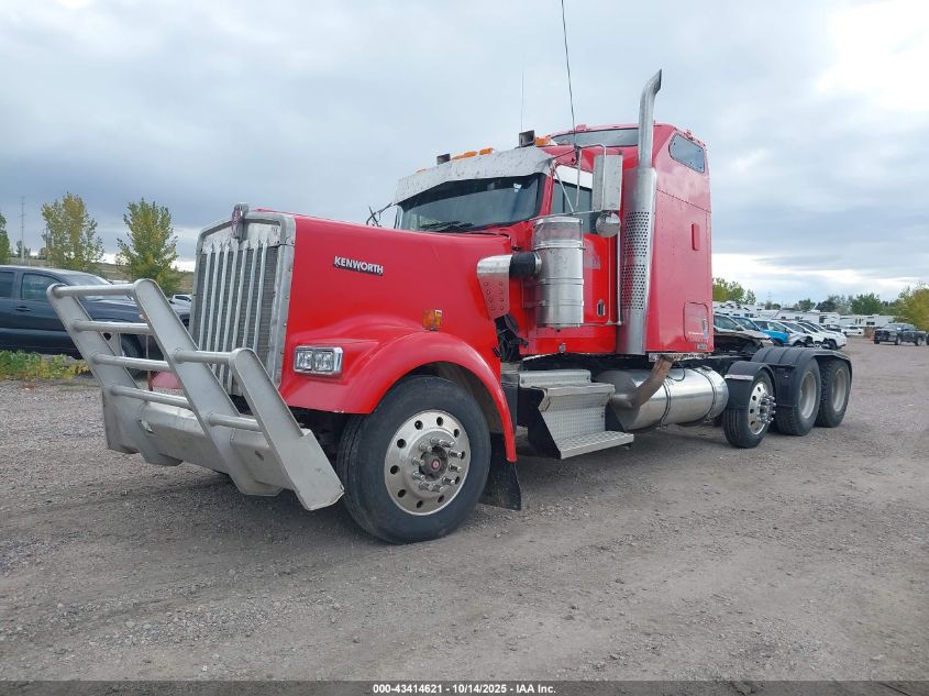 2005 Kenworth Construction W900
