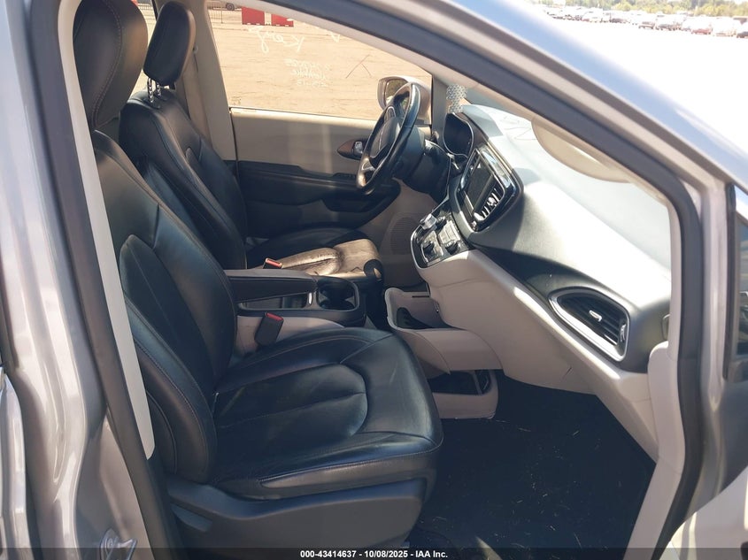 2C4RC1BG9TR269412 2026 CHRYSLER PACIFICA photo no. 5