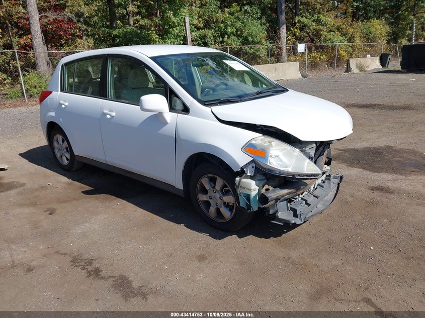 2012 Nissan Versa 1.8 S white hatchback gasoline 3N1BC1CP3CK298624 photo #1