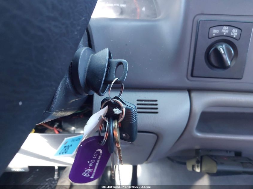 2001 Ford F-350 Lariat/Xl/Xlt VIN: 1FTSX31F71EC04520 Lot: 43414956