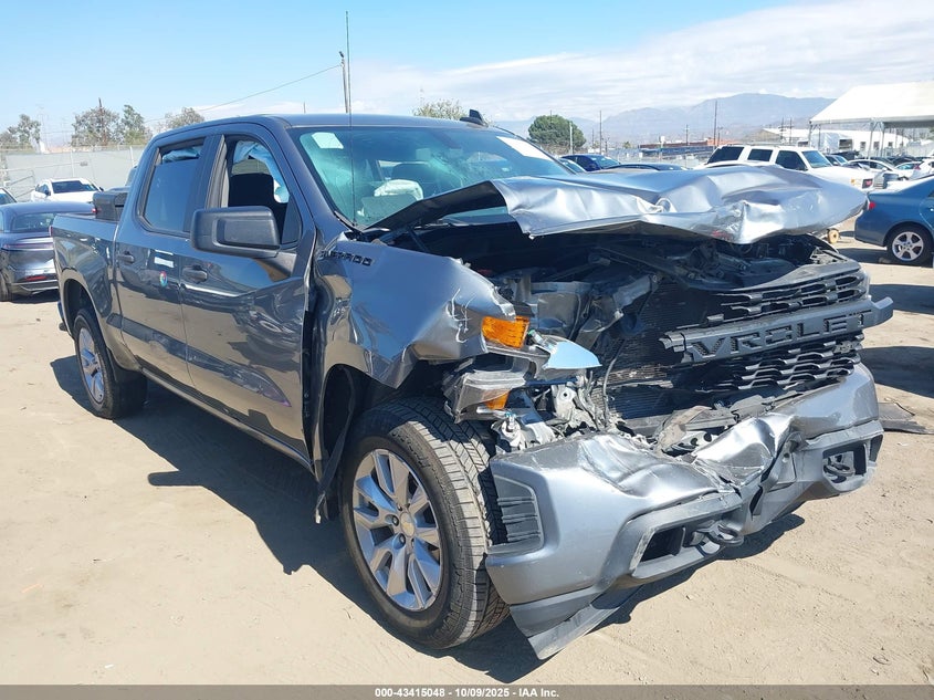 CHEVROLET SILVERADO 1500 2WD SHORT BED CUSTOM