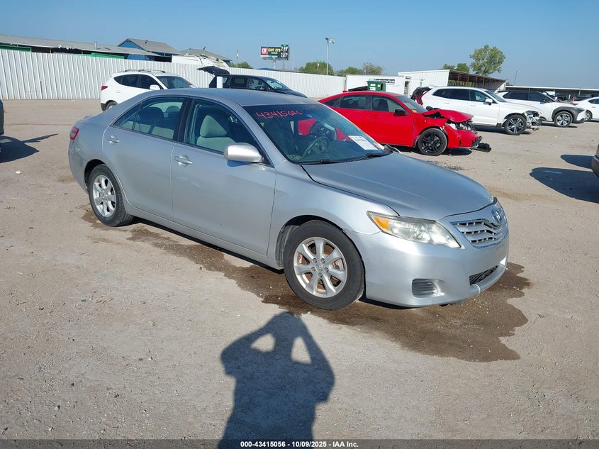 TOYOTA CAMRY LE