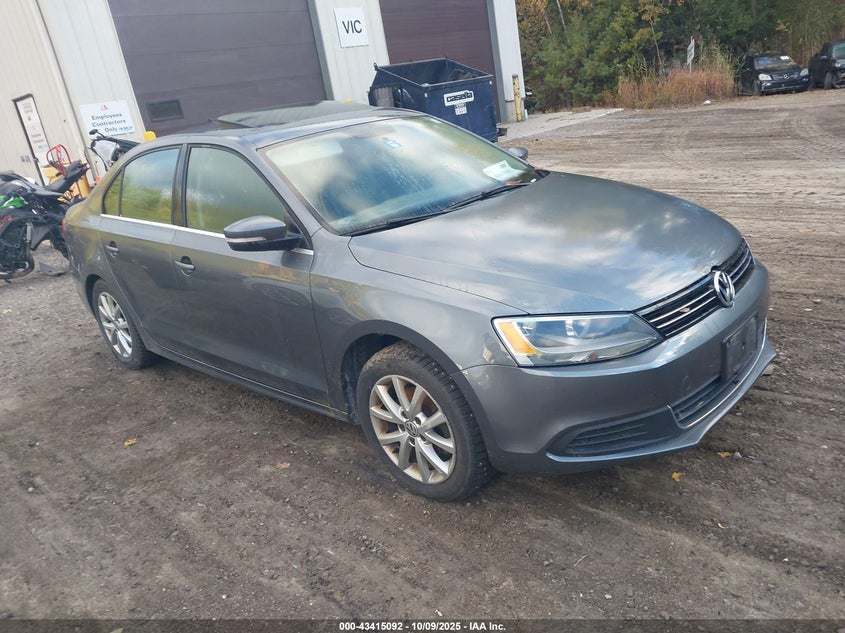 2014 VOLKSWAGEN JETTA 1.8T SE - 3VWD17AJ9EM373540