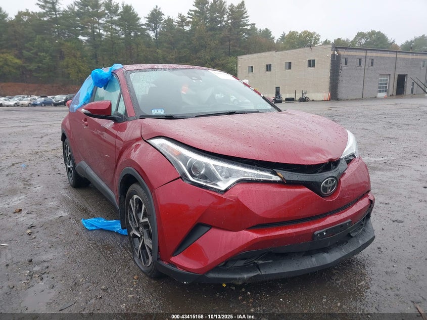 TOYOTA C-HR XLE PREMIUM