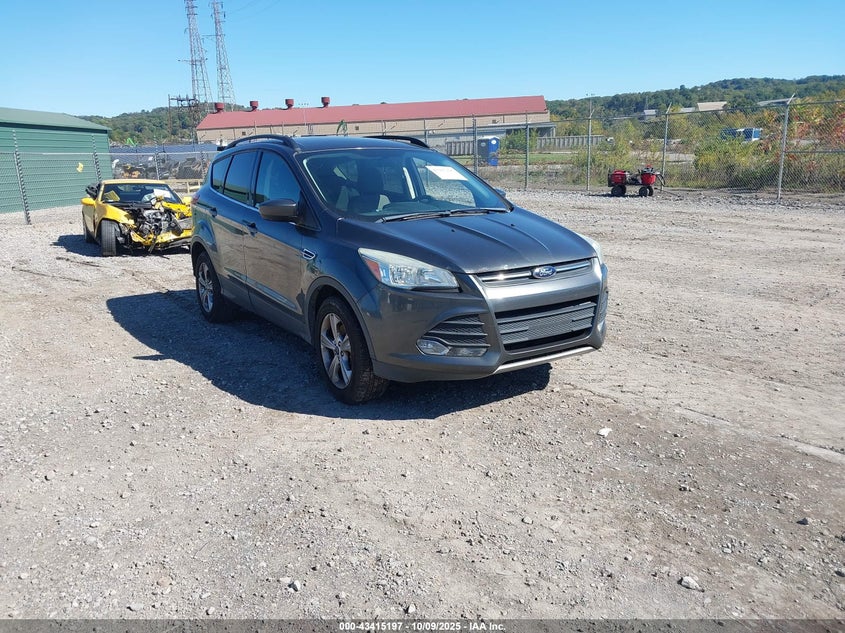 FORD ESCAPE SE