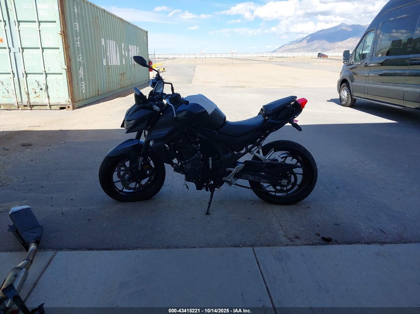 2025 HONDA CB750 A JH2RH2407SK001070