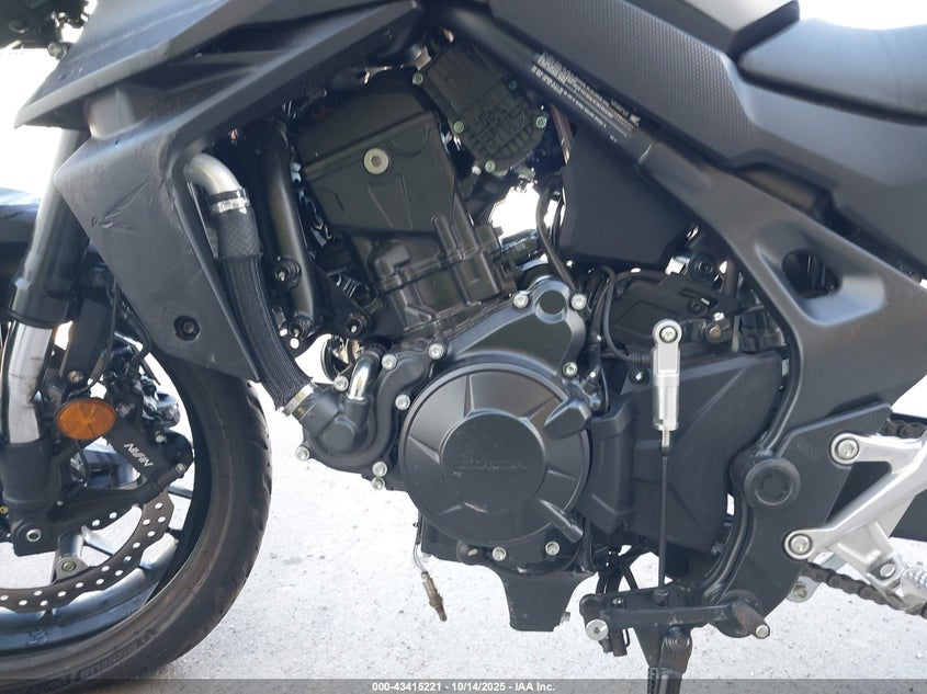 2025 HONDA CB750 A JH2RH2407SK001070