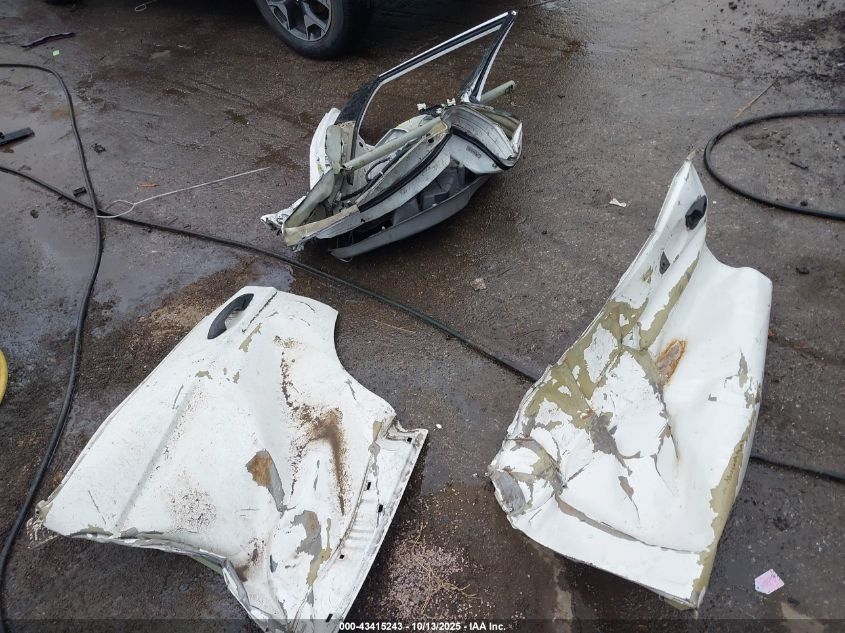 2009 Honda Cr-V Lx VIN: 3CZRE38389G705558 Lot: 43415243