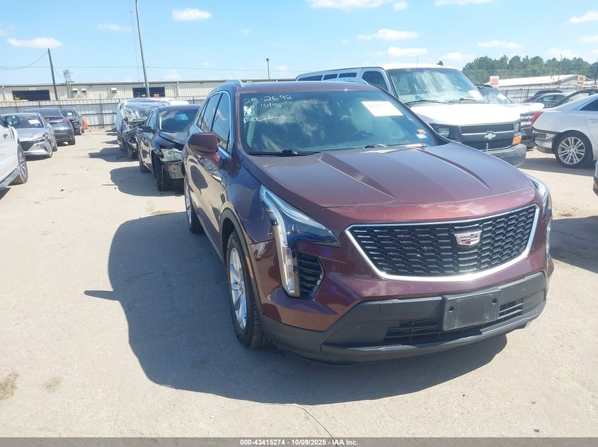 CADILLAC XT4 FWD LUXURY