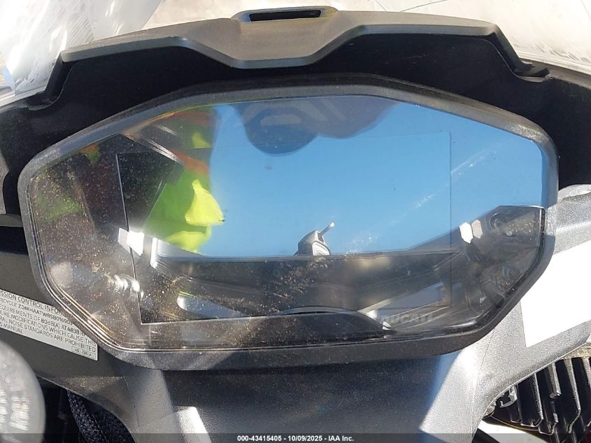 2025 Ducati Panigale V2 VIN: ZDMHAATW8SB016903 Lot: 43415405