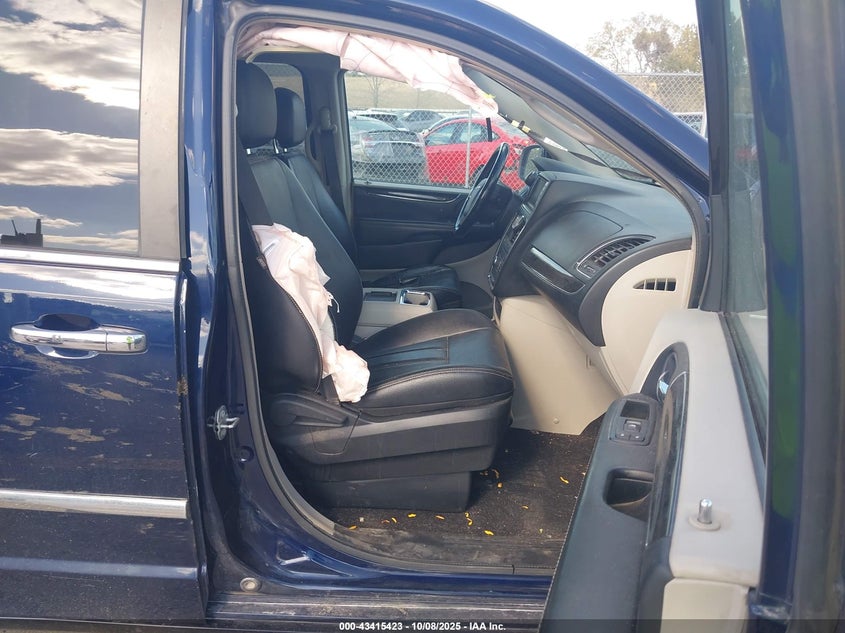 2C4RC1BG7FR572938 2015 CHRYSLER TOWN & COUNTRY photo no. 5