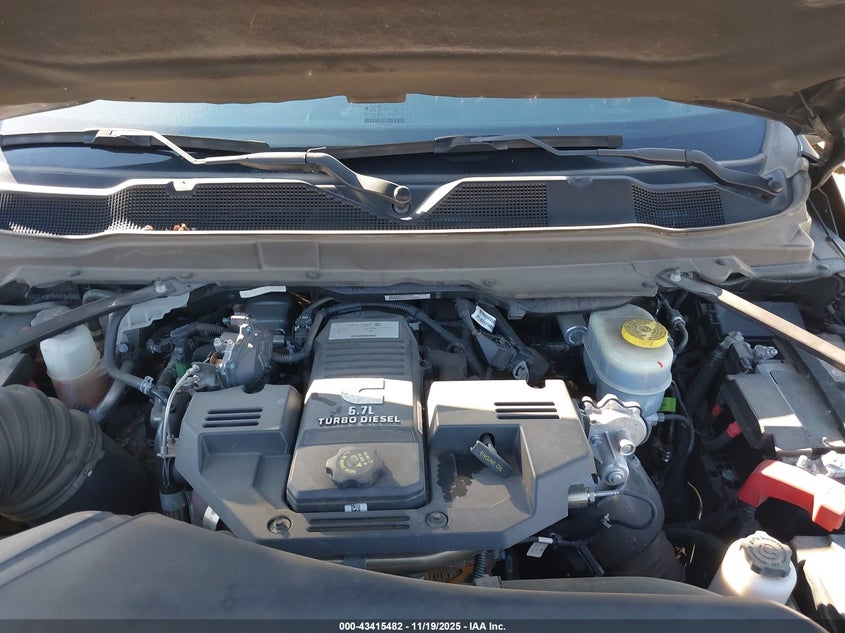 2023 Ram 3500 Tradesman 4X2 8' Box VIN: 3C63RPGL7PG525100 Lot: 43415482