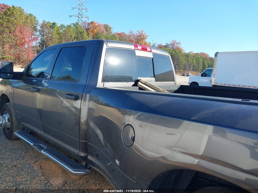 2023 Ram 3500 Tradesman 4X2 8' Box VIN: 3C63RPGL7PG525100 Lot: 43415482