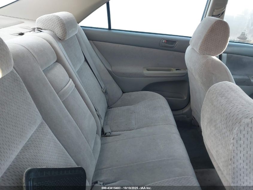 2002 Toyota Camry Le VIN: 4T1BE32K02U563874 Lot: 43415483