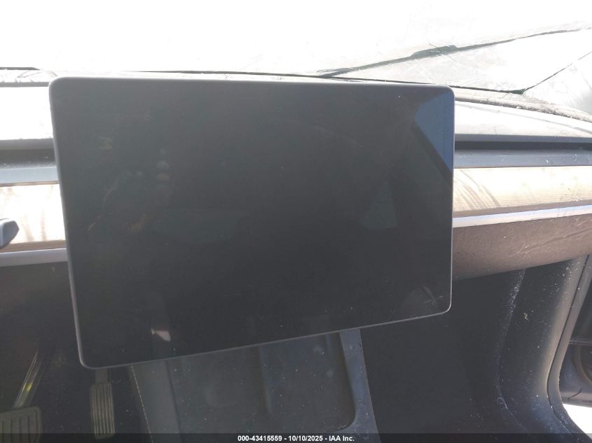 2024 Tesla Model Y Long Range Dual Motor All-Wheel Drive VIN: 7SAYGDEE3RA307154 Lot: 43415559