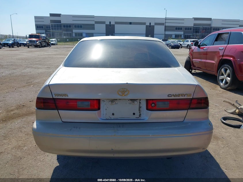 1998 Toyota Camry Le VIN: 4T1BG22K2WU387825 Lot: 43415568