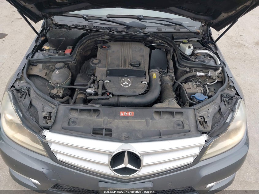 2013 MERCEDES-BENZ C 250 SPORT WDDGF4HBXDR256857