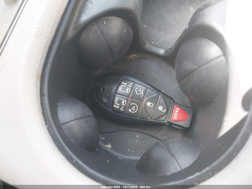 2017 Dodge Grand Caravan Sxt VIN: 2C4RDGCG0HR696633 Lot: 43415690