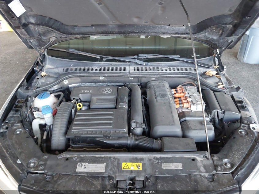 2014 VOLKSWAGEN JETTA HYBRID SE 3VW637AJ0EM233590