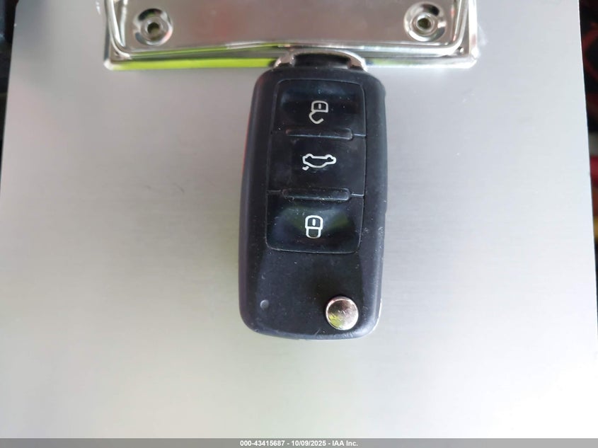 2014 VOLKSWAGEN JETTA HYBRID SE 3VW637AJ0EM233590